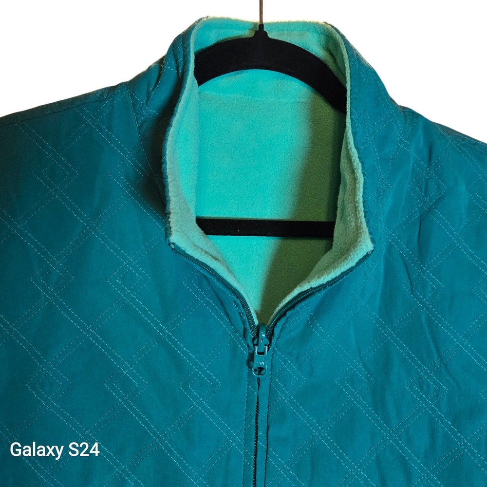 Connoisseur Quilted Reversible Vest Teal Fleece Women's Outerwear